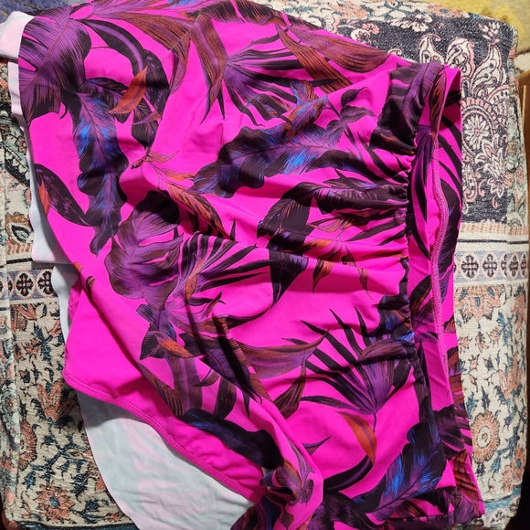 Torrid Vibrant Suzy Pink Tropical Bathing Skirt Sz.2 - Picture 4 of 5